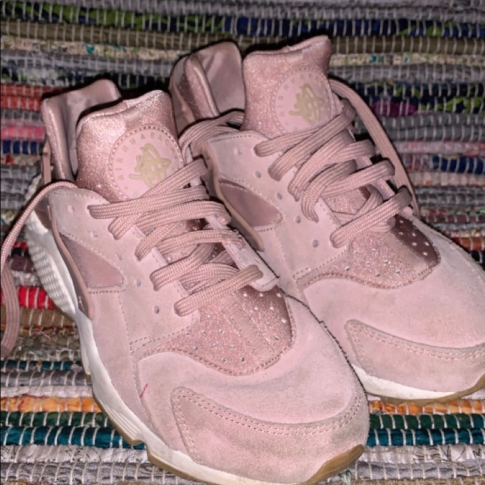 Pink Huaraches
